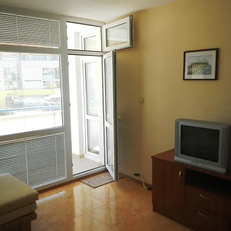 Апартамент In Elit 3 Apartcomplex *